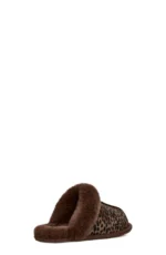 UGG Scuffette Caspian Slipper Burnt Cedar - Image 3