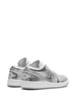 Jordan 1 Low SE Metallic Silver - Image 3