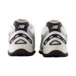 New Balance 204L Silver Metallic Black - Image 4