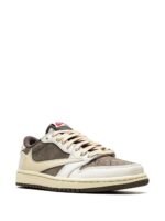 Jordan 1 Retro Low OG SP Travis Scott Reverse Mocha - Image 2