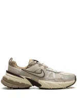 Nike V2K Run Light Orewood Brown